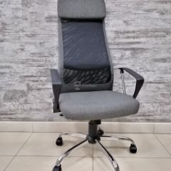 Кресло Barneo K-116 для персонала (серая ткань, черная сетка) в Тарко-Сале - tarko-sale.mebel24.online | фото